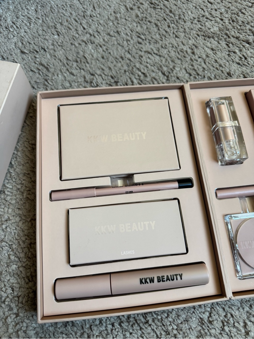 KKW Beauty Glam Bible-KKW Beauty - Picture 6 of 12